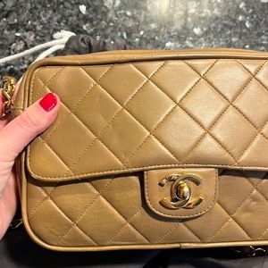 ❤️ Vintage Chanel Camera Bag ❤️
